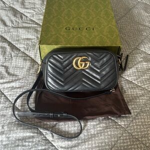 ❤️‍🔥❤️‍🔥Authentic  GG Marmont Gucci Black Leather Crossbody Bag.